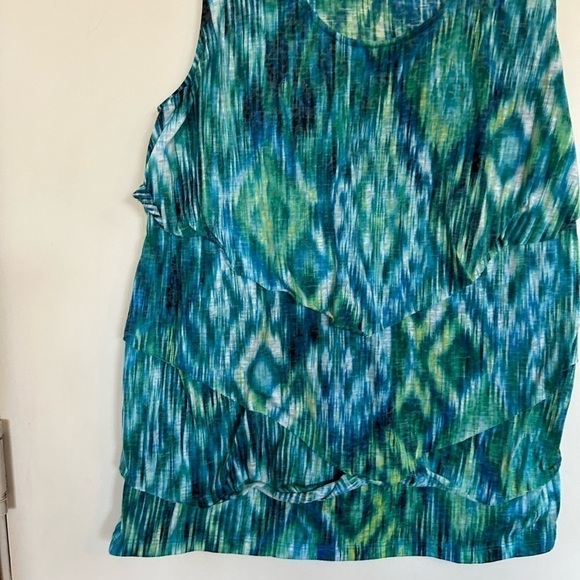Catherine’s 14/16 Tiered Sleeveless Top Multicolor - Picture 3 of 7